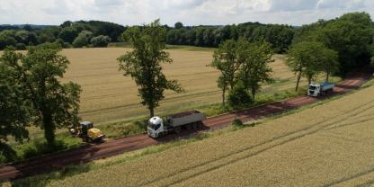 Ausbau-Gemeindeweg-AdobeStock_483796440