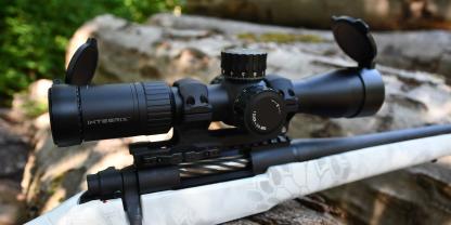 Für den Test kam das Integrix 3–18x44 auf eine Mossberg Patriot im Kaliber 6,5 Creedmoor.