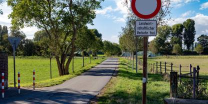 Das Land Niedersachsen investiert in den Infrastrukturerhalt beim ländlichen Wegenetz. 100 Millionen stehen bereit.