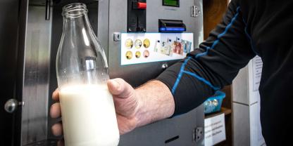 Rohmilch_AdobeStock_389935956