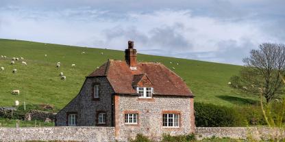 Farmhaus_AdobeStock_603364946