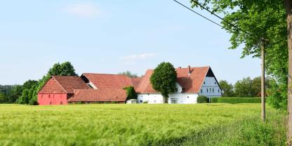 Bauernhof-AdobeStock_158211314