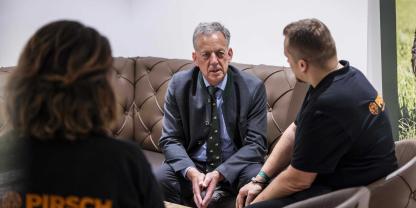 DJV-Präsident Helmut Dammann-Tamke im Interview im Anschluss an die Deligiertenversammlung auf dem Bundesjägertag 2026 in Suhl.