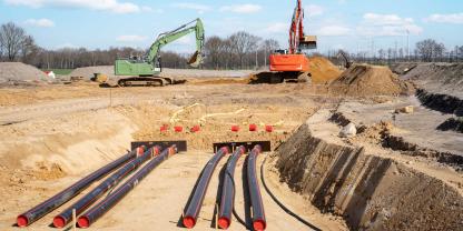 Der Bau von Stromtrassen, Straßen, Schienen wird beschleunigt. Agrarflächen sind womöglich noch gesuchter als bisher.