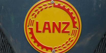 Das Logo eines alten Lanz Traktors