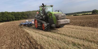Der Fendt 1100 Vario MT Gen2 ist die neue Generation des großen Raupentraktors für den nordamerikanischen Markt. Fendt überarbeitet unter anderem Kabine, Bedienung und Fahrkomfort.