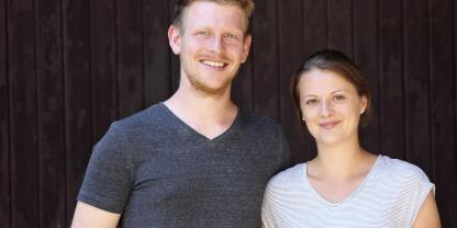 Markus und Melanie Seeber vom Biohof am Hollerberg zur Zeit der Hofübergabe: Die außerfamiliäre Übertragung haben sie erfolgreich gemeistert.