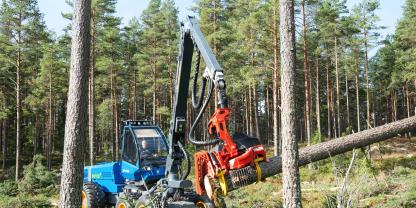 Rottne hat mit dem H13F einen neuen Mittelklasse-Harvester vorgestellt.