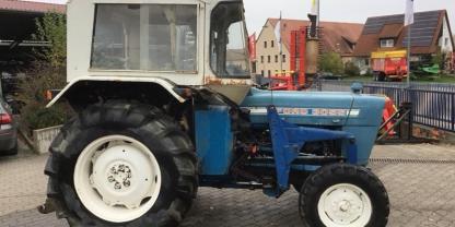 Ford 3055 Traktor Bild 3