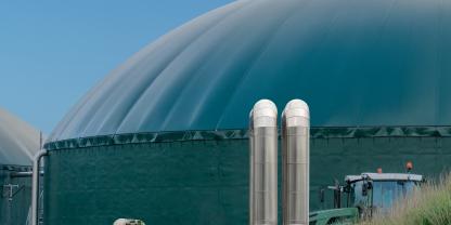 Biogasanlage mit Biomethanleitung ins Erdgasnetz