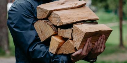 Brennholz-AdobeStock_399579369