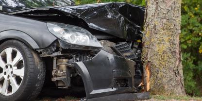 Ein Autounfall hat Konsequenzen für einen Jäger (Symbolfoto).