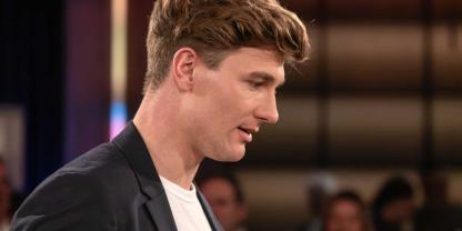 RTL-Bauer Friedrich im Anzug